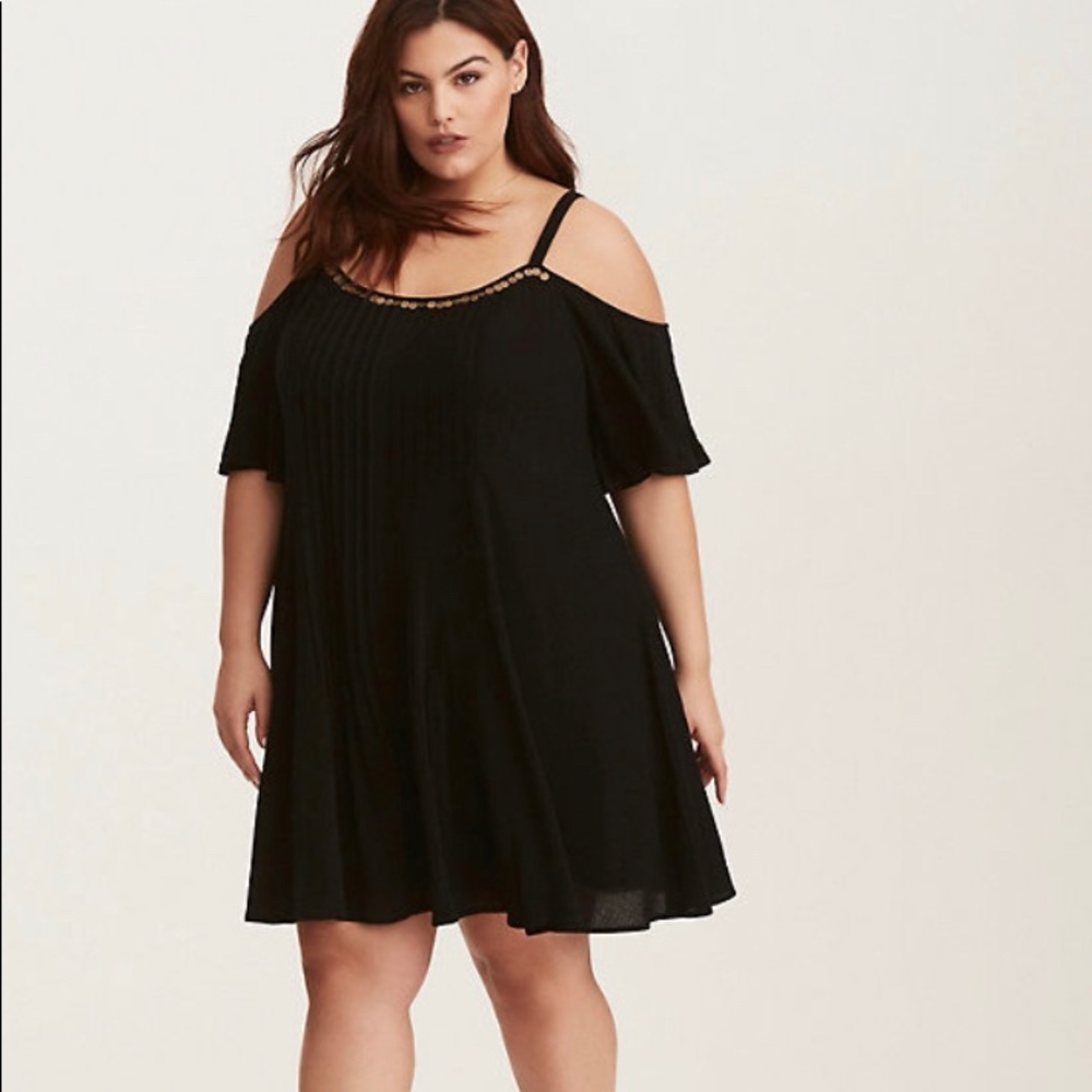 TORRID 1X Black Pleated Gauze Mini Dress